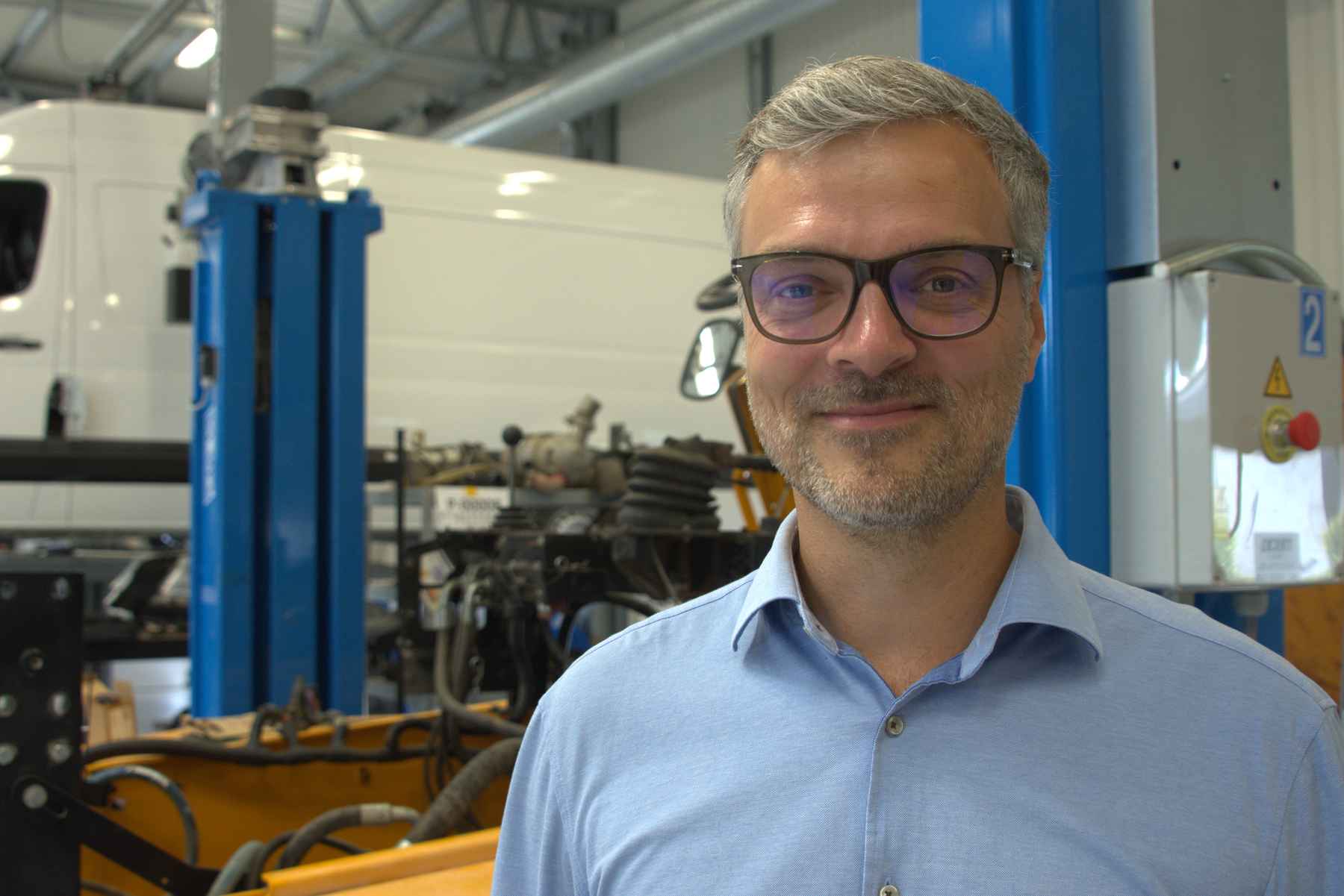 Idéen hoppede ud af motorhjelmen på en Land Rover