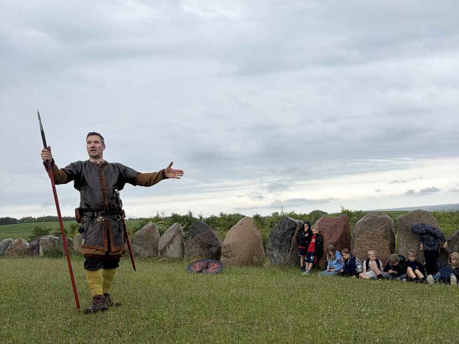 Vikingerne blev levende for 2. klasse i Lejre