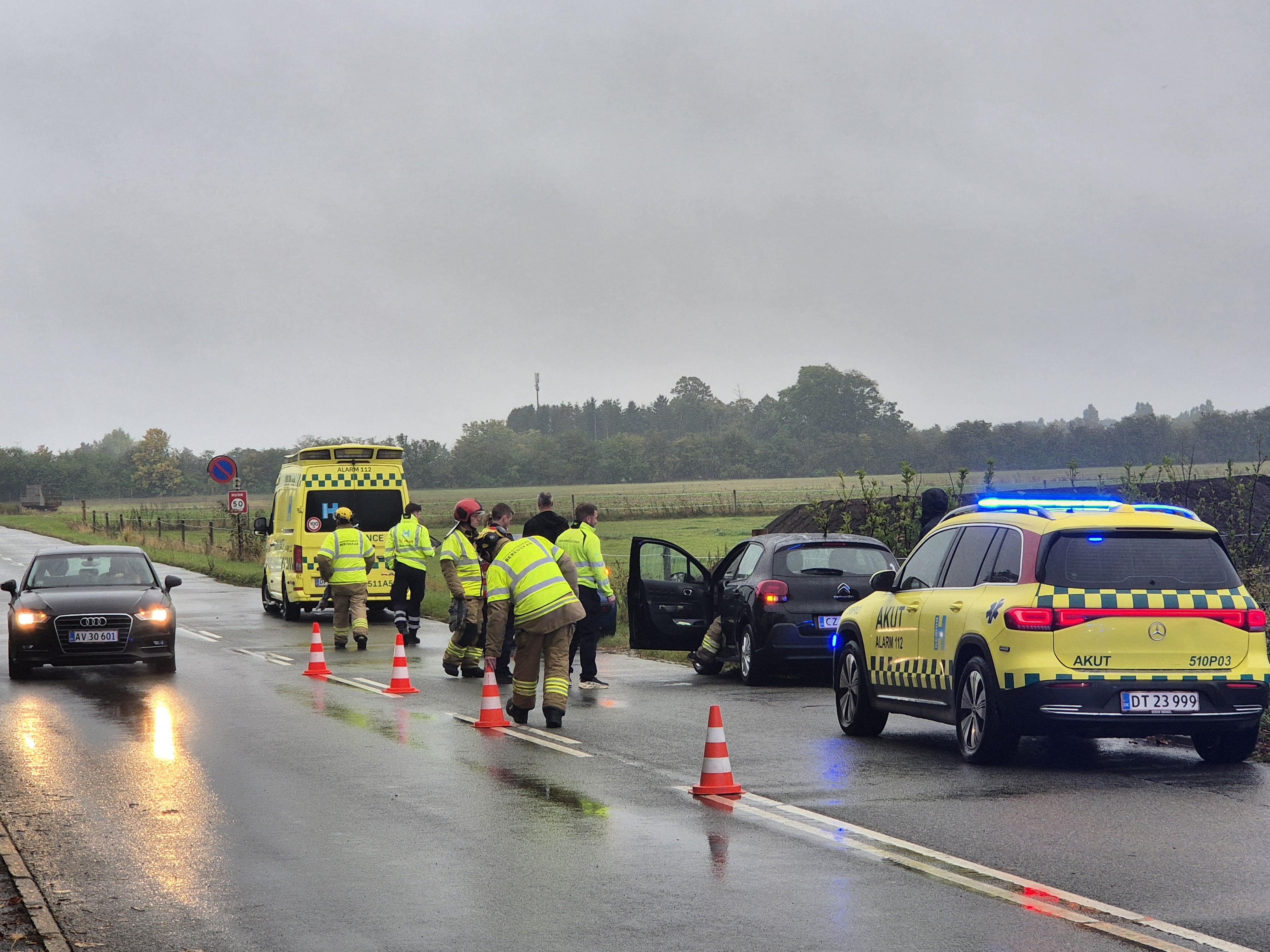 To biler i sammenstød i kryds på Møllevej