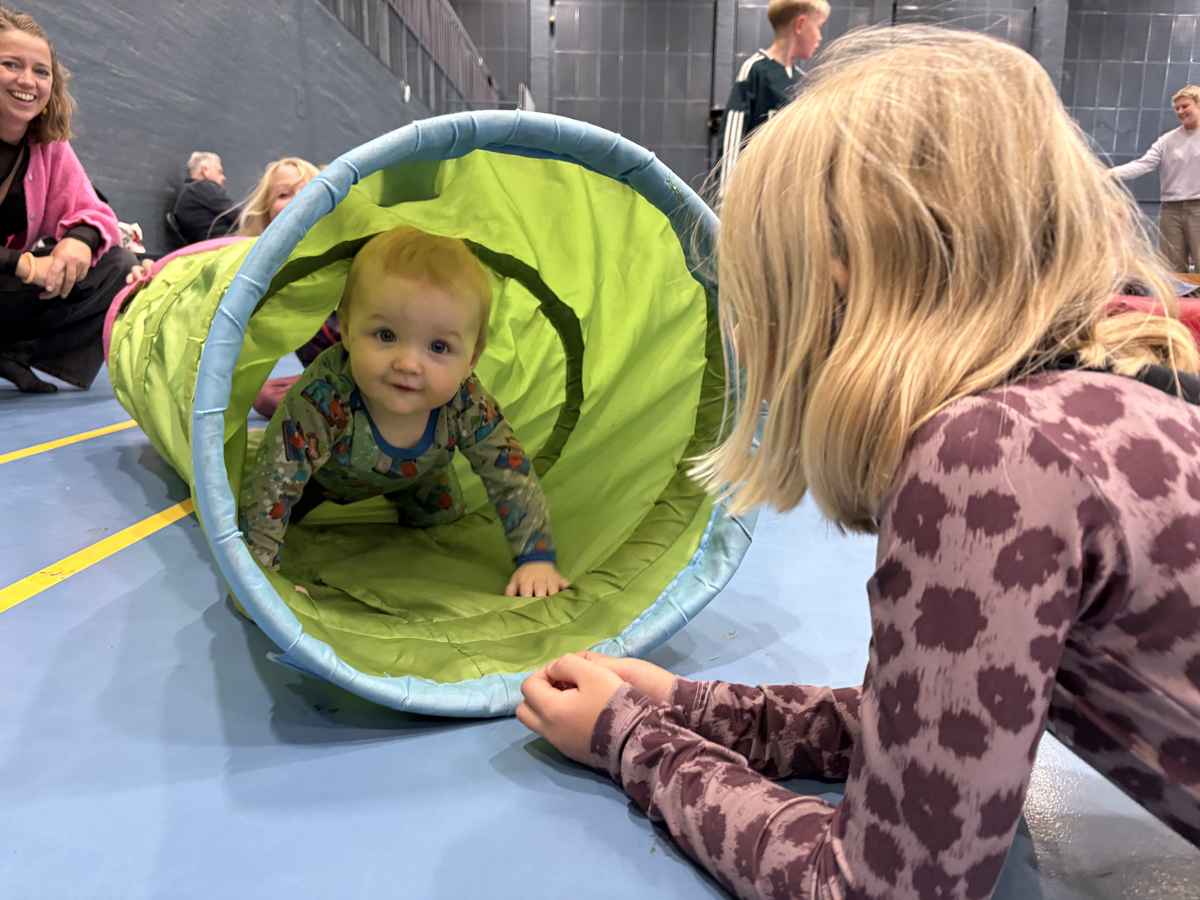 Med på gulvet til Aktiv Leg