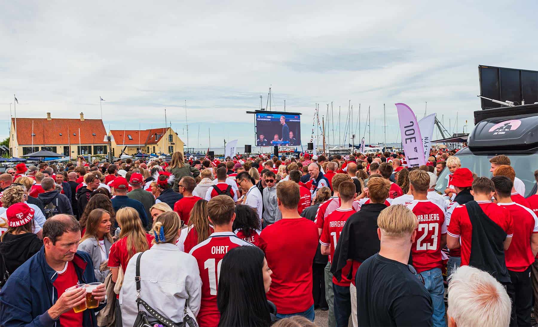 Så er der (fodbold)fest på havnen igen